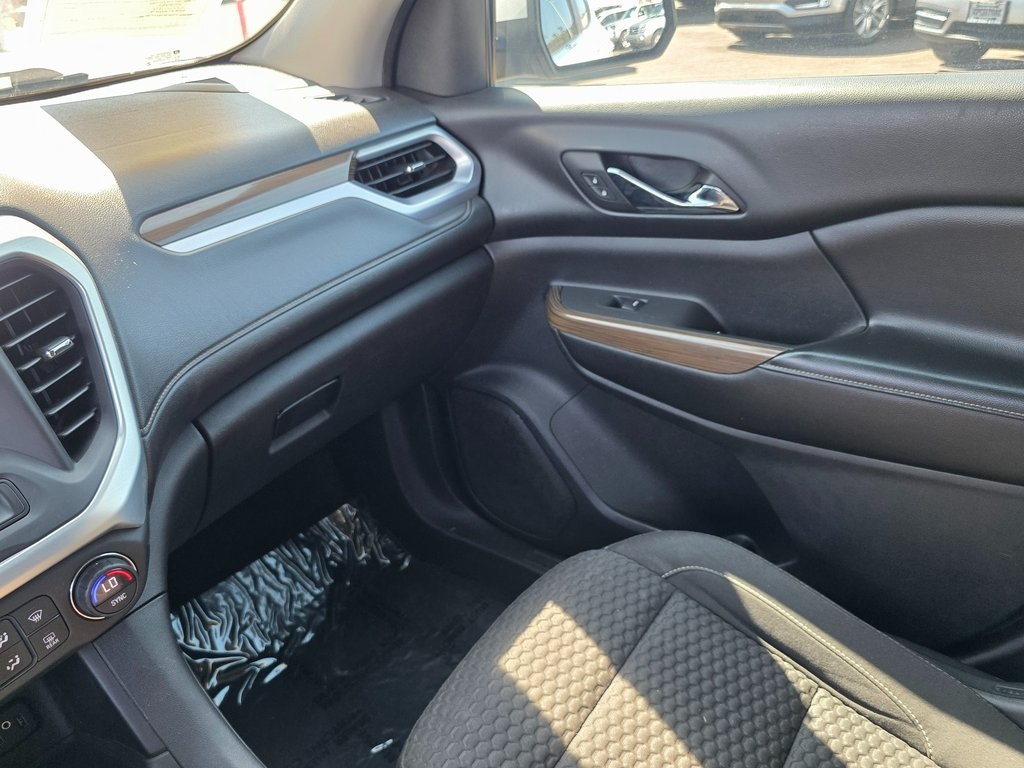 2017 Gmc Acadia SLE photo 35