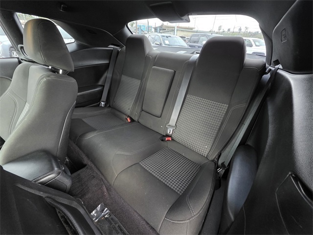 2017 Dodge Challenger R/T photo 17