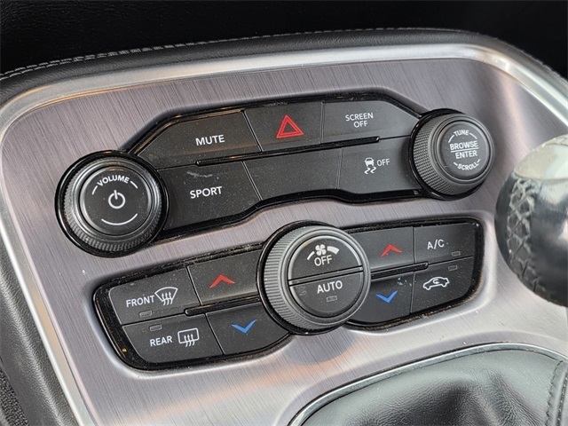 2017 Dodge Challenger R/T photo 25