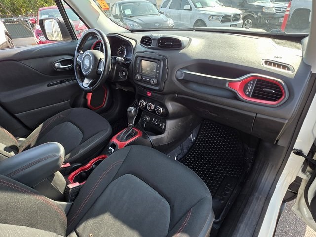 2017 Jeep Renegade Trailhawk photo 5