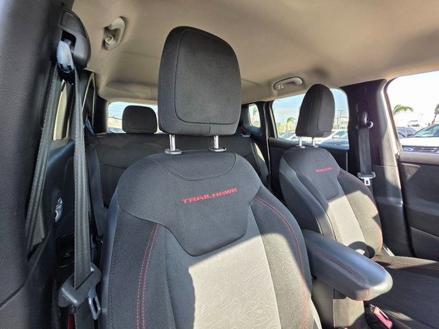 2017 Jeep Renegade Trailhawk photo 7