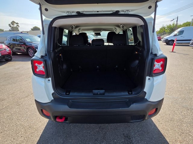 2017 Jeep Renegade Trailhawk photo 9