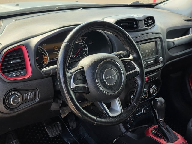 2017 Jeep Renegade Trailhawk photo 11