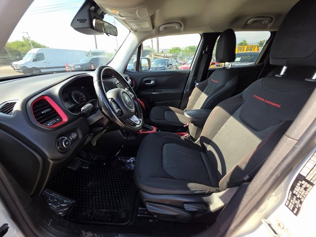 2017 Jeep Renegade Trailhawk photo 12