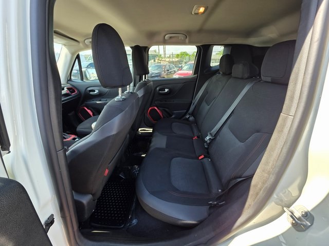 2017 Jeep Renegade Trailhawk photo 14