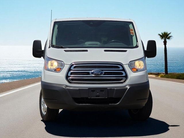 2017 Ford Transit XLT photo 2