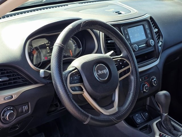 2017 Jeep Cherokee Altitude photo 12