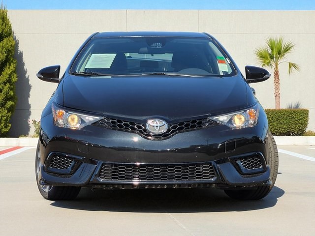 2017 Toyota Corolla iM photo 2