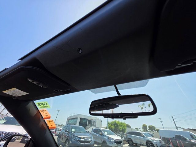 2014 Chrysler 200 S photo 15