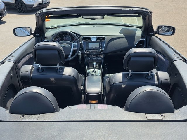 2014 Chrysler 200 S photo 16