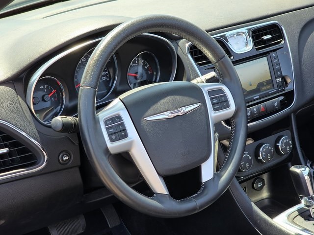 2014 Chrysler 200 S photo 17