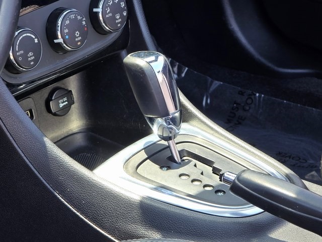 2014 Chrysler 200 S photo 21