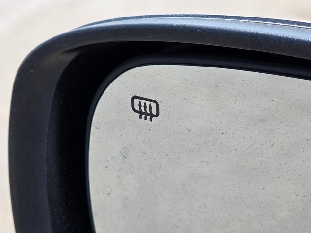 2014 Chrysler 200 S photo 27