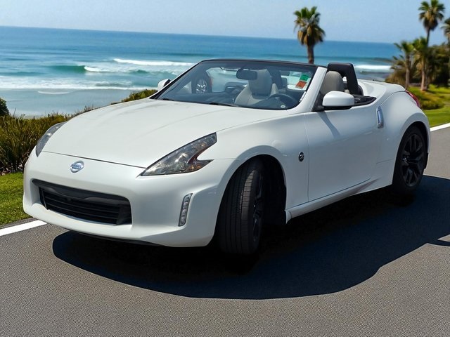 2015 Nissan 370Z Touring photo 4