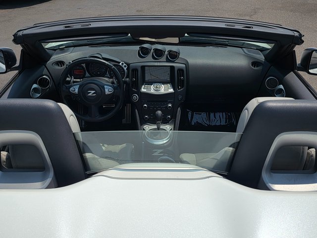 2015 Nissan 370Z Roadster Touring - Photo 14