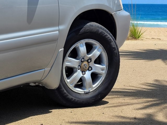 2003 Toyota Highlander photo 6