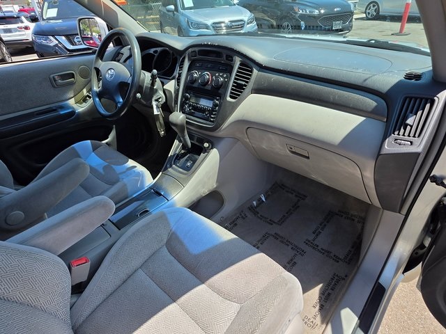 2003 Toyota Highlander photo 7