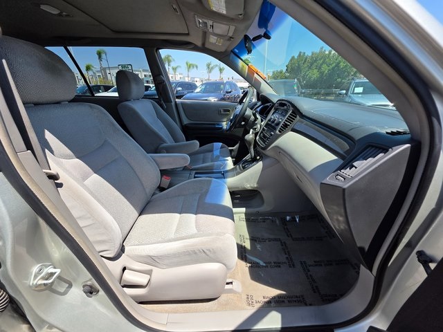 2003 Toyota Highlander photo 8