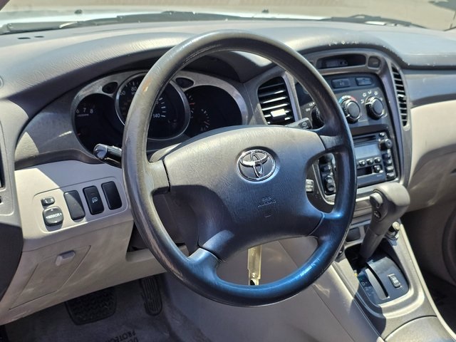 2003 Toyota Highlander photo 12