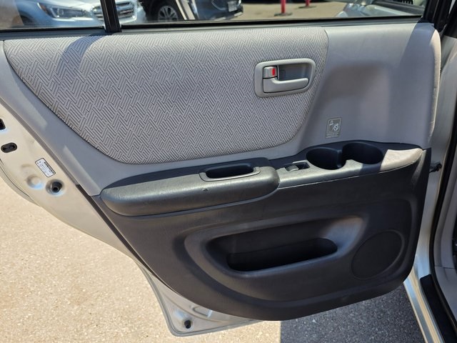 2003 Toyota Highlander photo 18