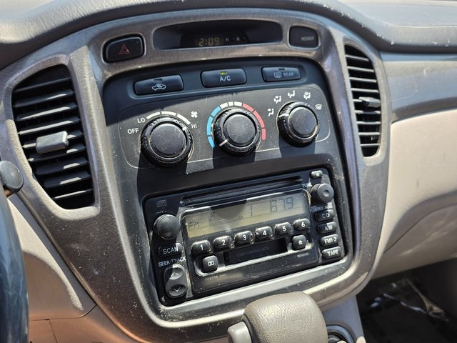 2003 Toyota Highlander photo 23