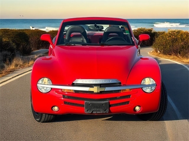 2003 Chevrolet SSR photo 3