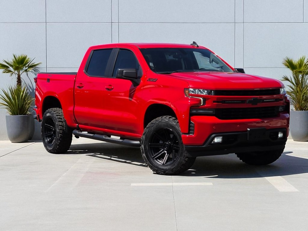 2019 Chevrolet Silverado 1500 RST photo 2