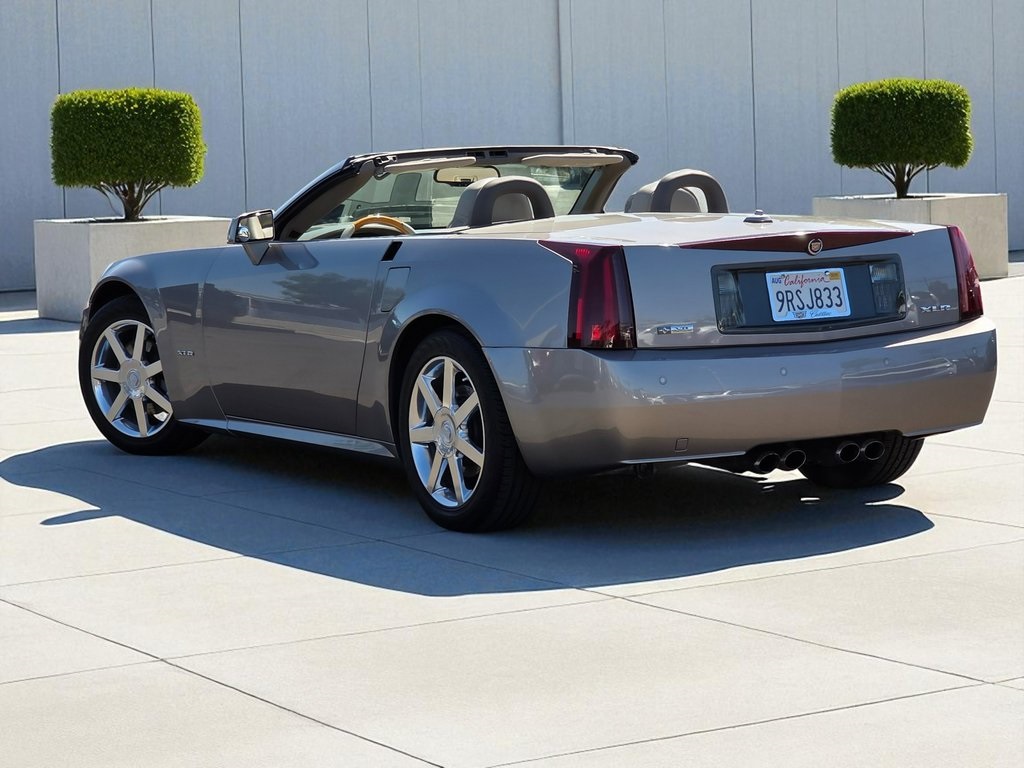 2004 Cadillac XLR photo 8
