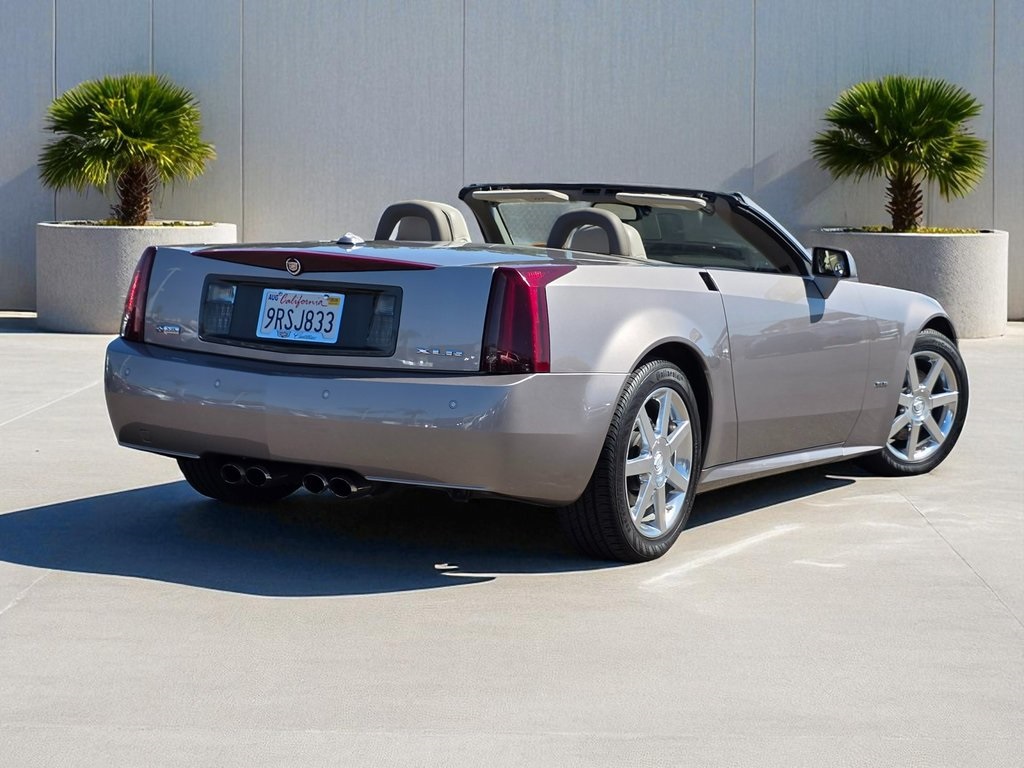 2004 Cadillac XLR photo 10