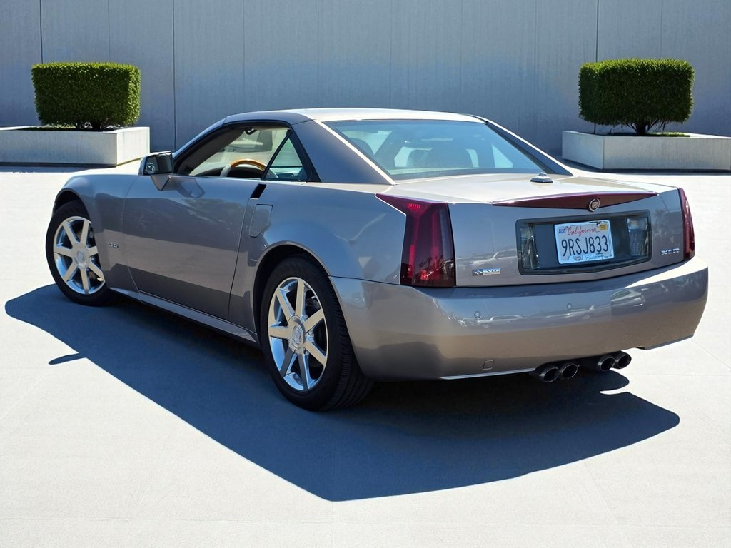 2004 Cadillac XLR photo 14