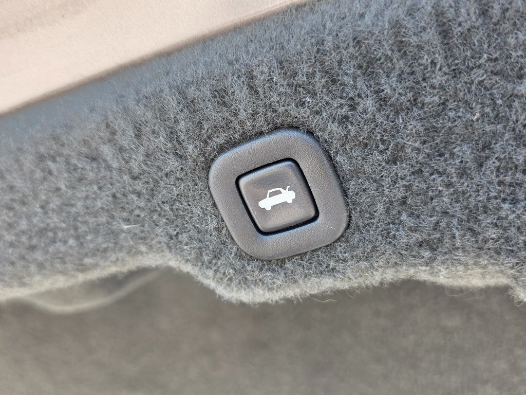 2004 Cadillac XLR photo 25
