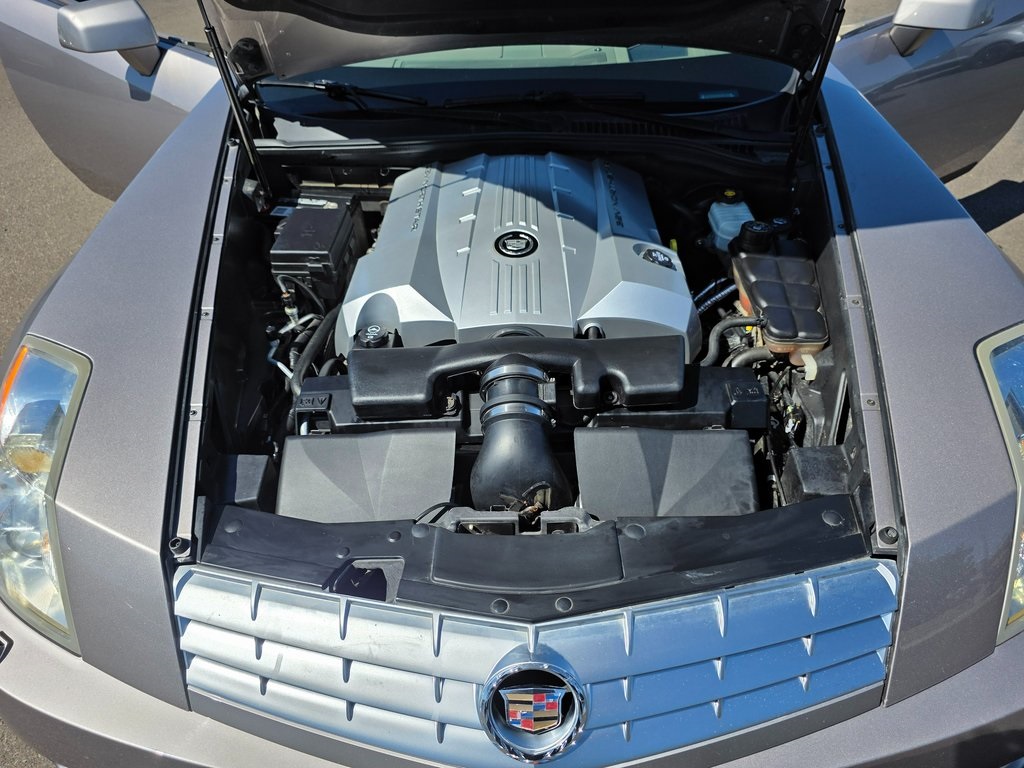 2004 Cadillac XLR photo 26