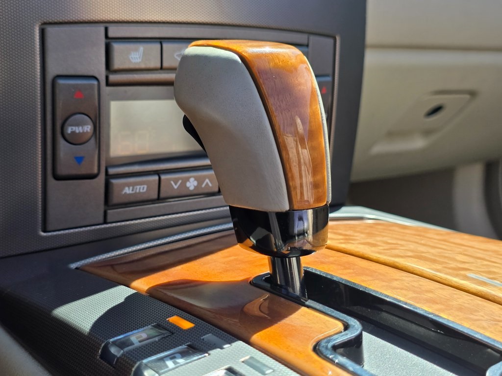 2004 Cadillac XLR photo 40