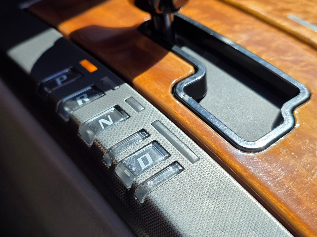 2004 Cadillac XLR photo 41