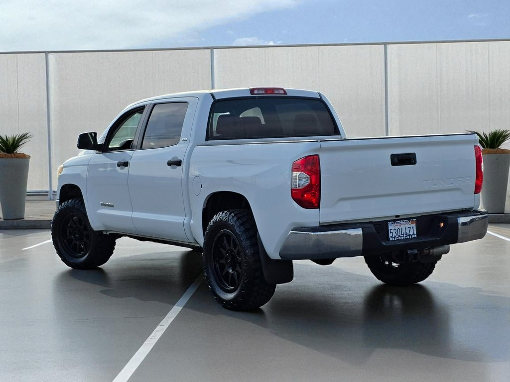 2016 Toyota Tundra SR5 photo 4