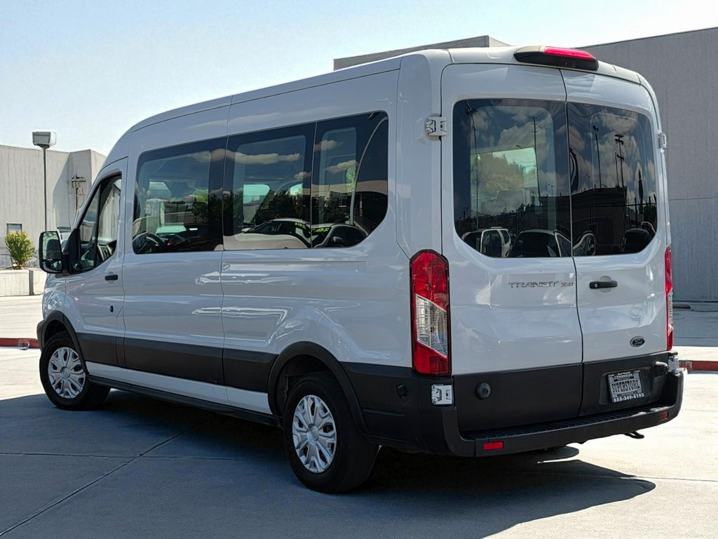 2019 Ford Transit Passenger XLT photo 3
