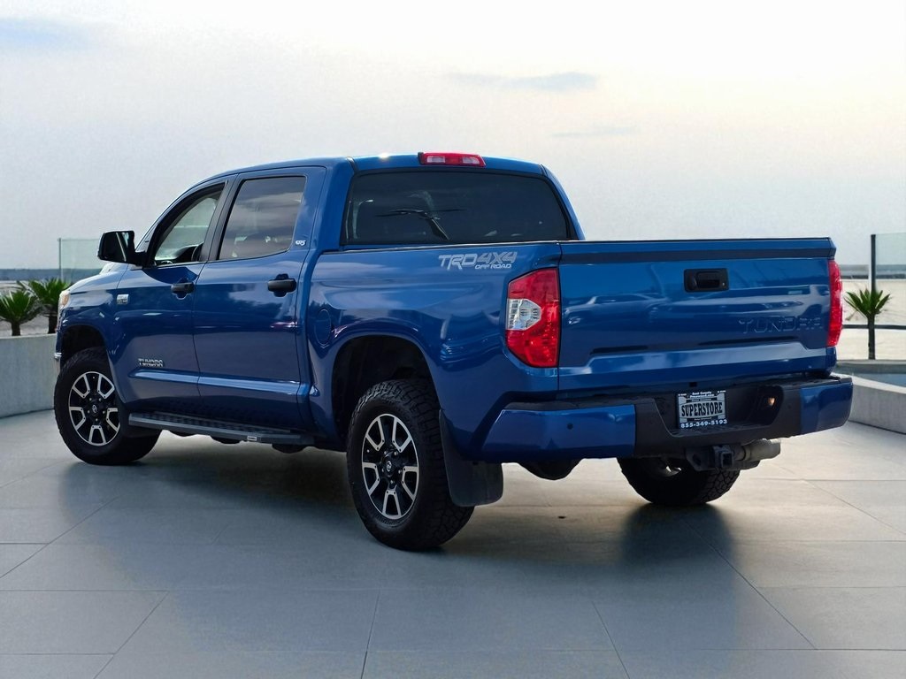 2017 Toyota Tundra SR5 photo 4