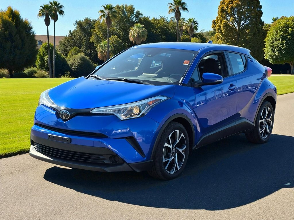 2018 Toyota C-HR XLE Premium photo 4