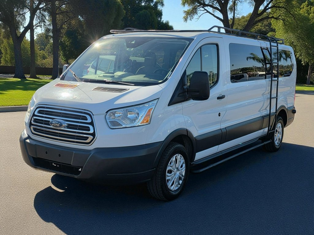 2015 Ford Transit XLT photo 3