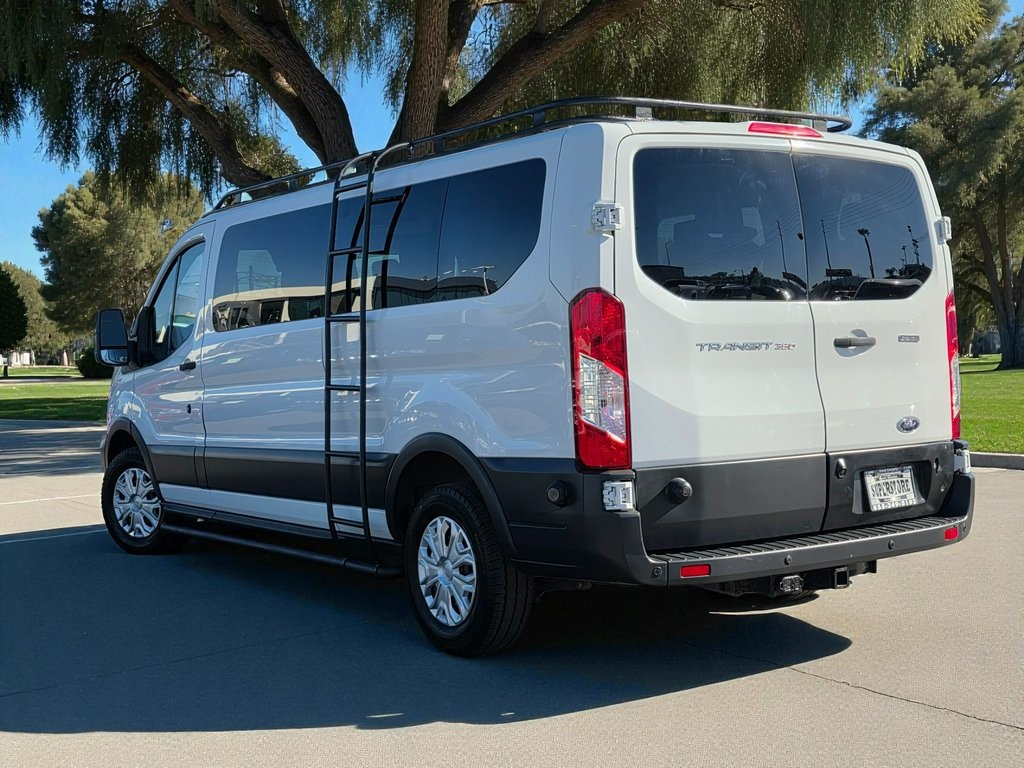 2015 Ford Transit XLT photo 4