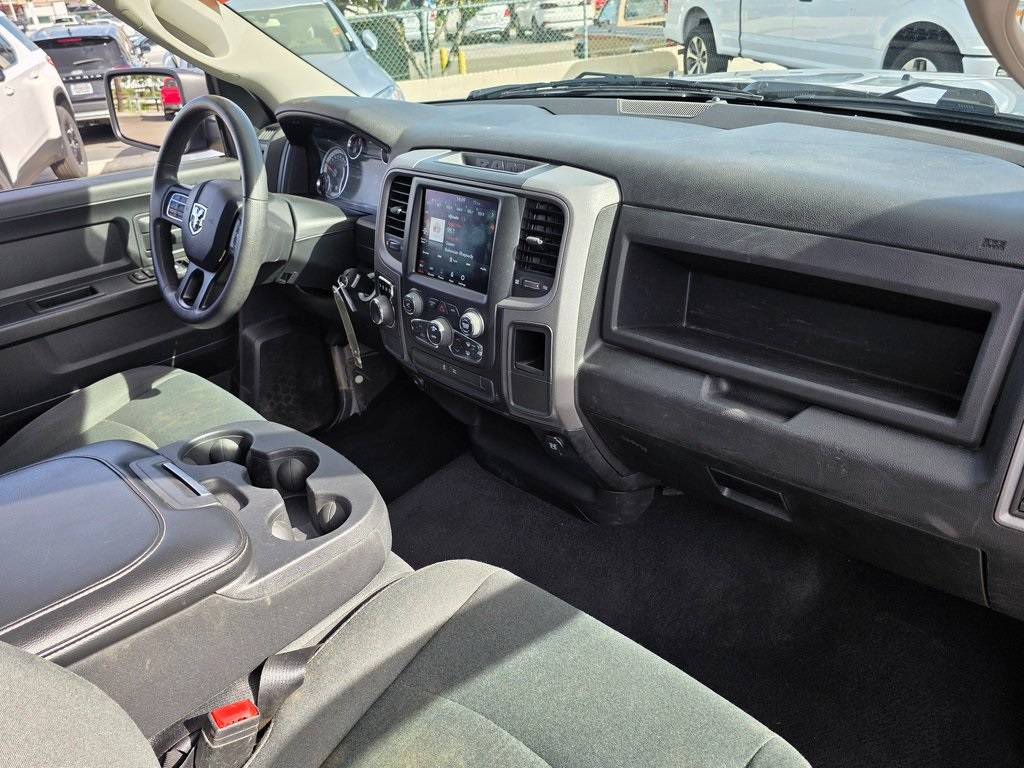 2021 Ram 1500 Classic Tradesman photo 3