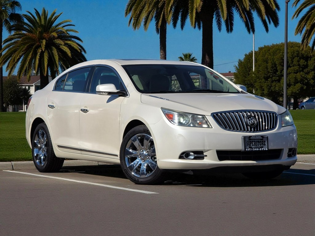 2013 Buick LaCrosse Leather photo 2