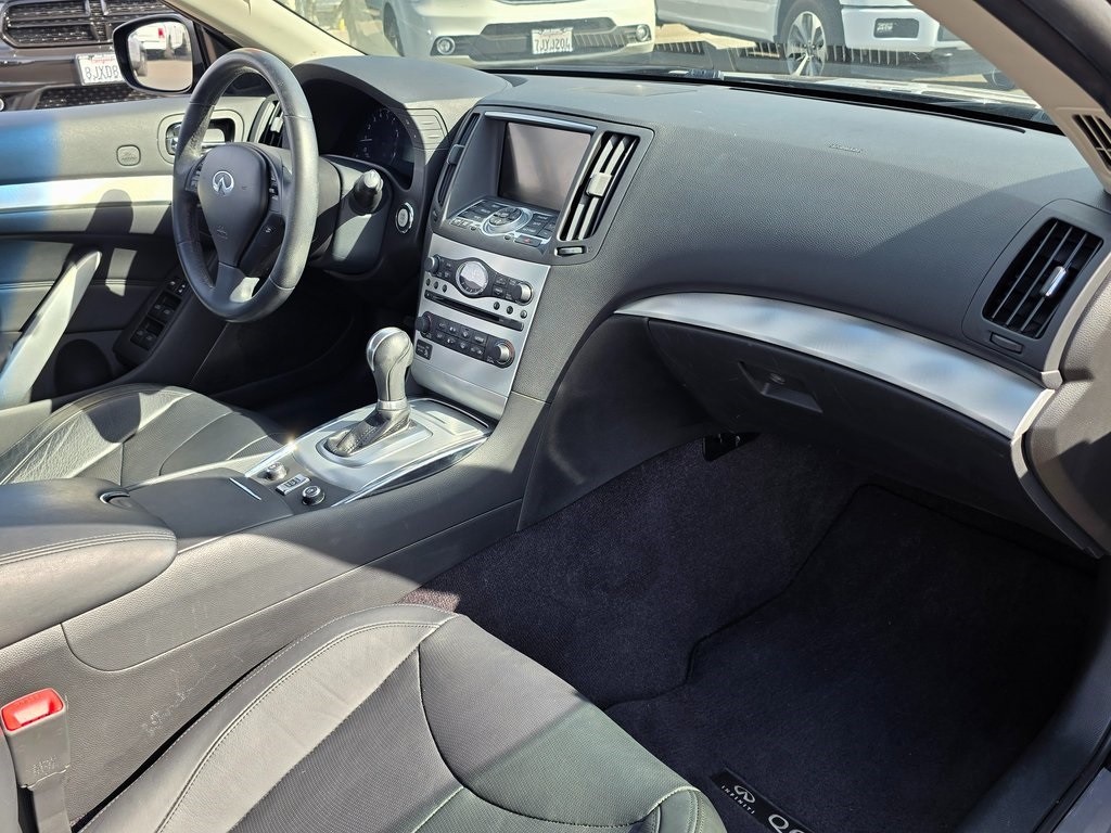 2014 Infiniti Q60 Premium photo 2