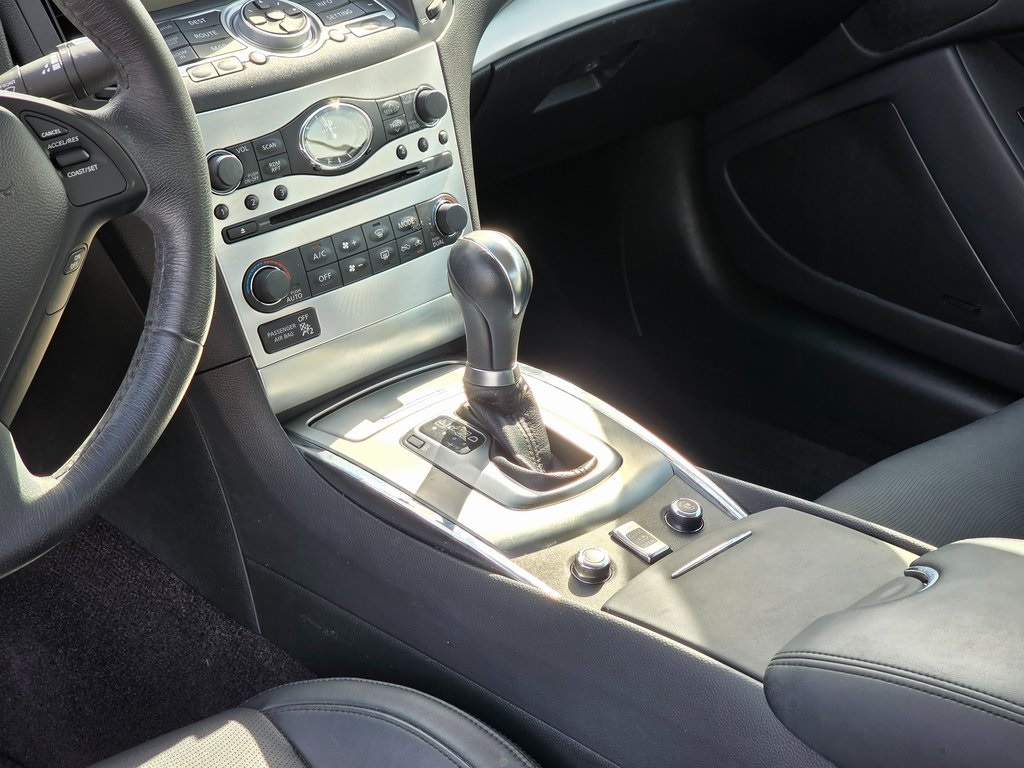 2014 Infiniti Q60 Premium photo 4