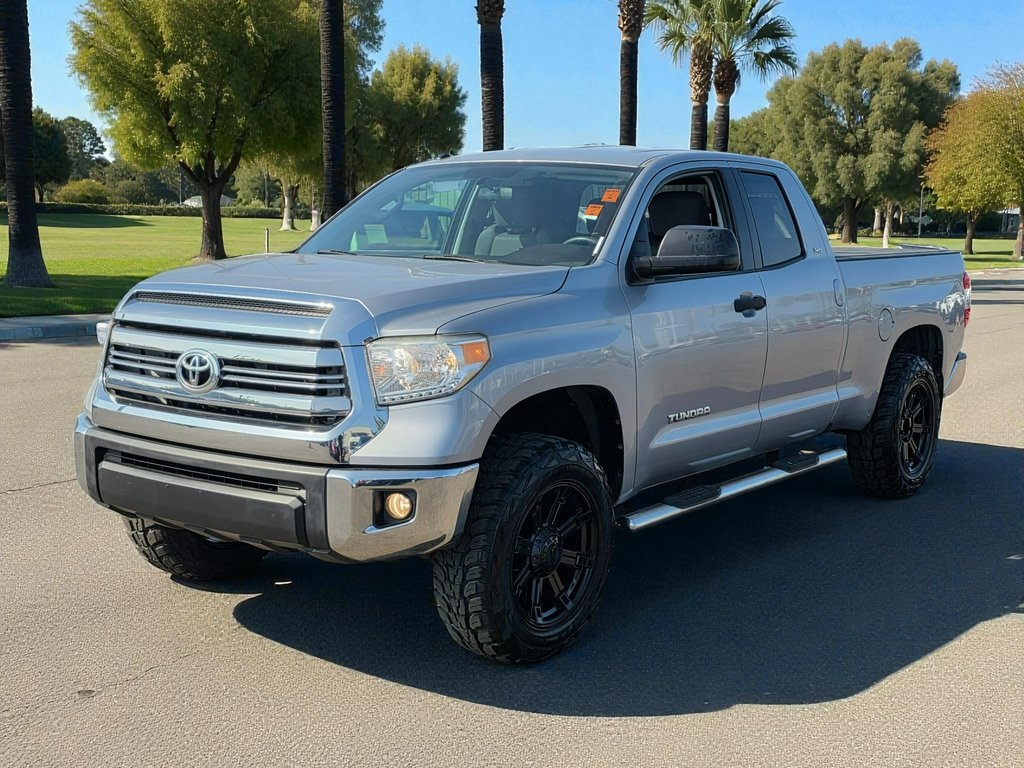 2016 Toyota Tundra SR5 photo 3