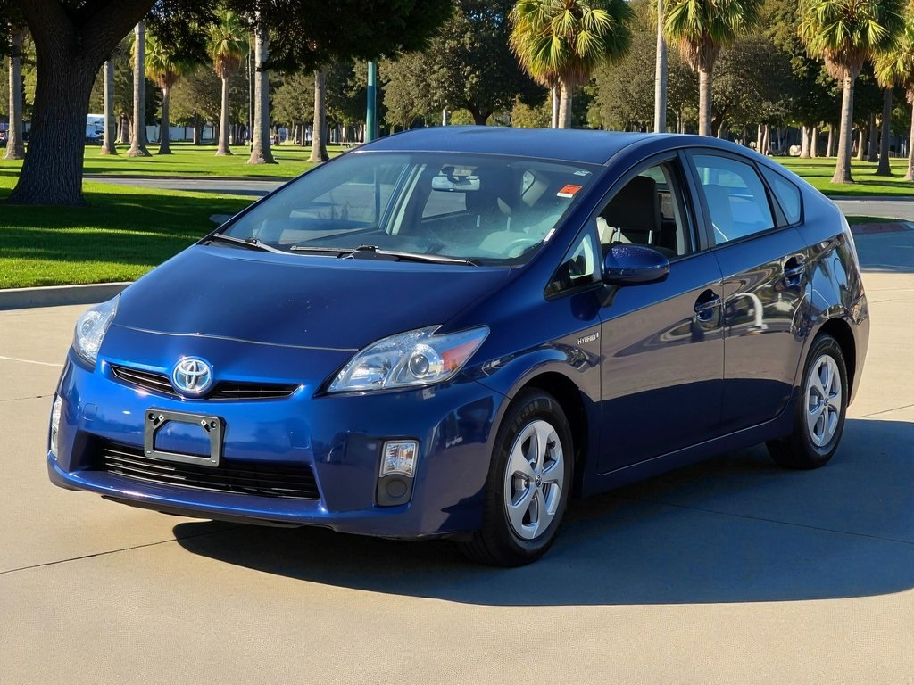 2010 Toyota Prius Three photo 4