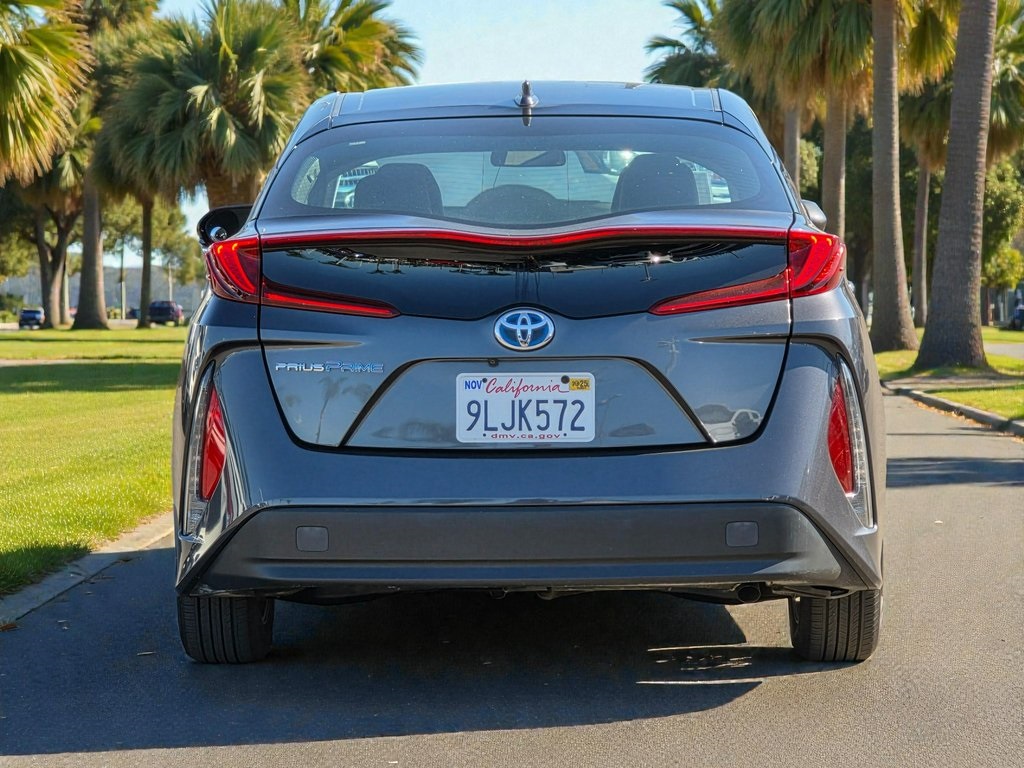 2017 Toyota Prius Prime Three Four photo 3