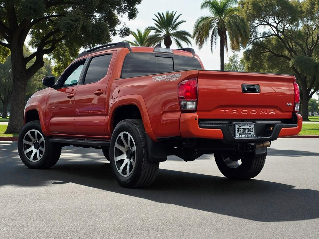 2017 Toyota Tacoma TRD Sport photo 4