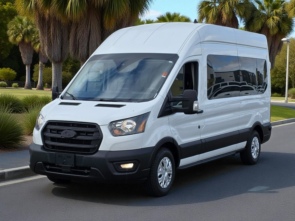 2020 Ford Transit Passenger XL photo 3