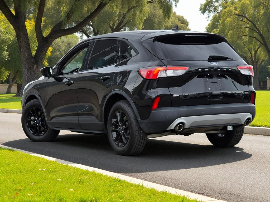 2020 Ford Escape SE Sport Hybrid photo 2